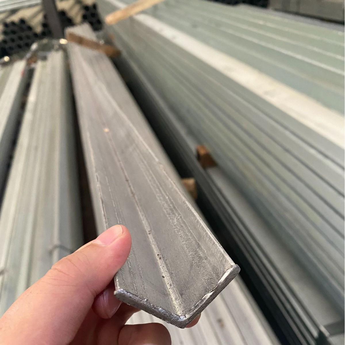 Q355B低合金角钢现货批发